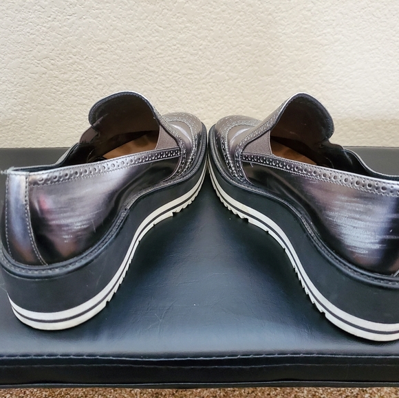 Prada Womens Slip on Shoes - Picture 6 of 9